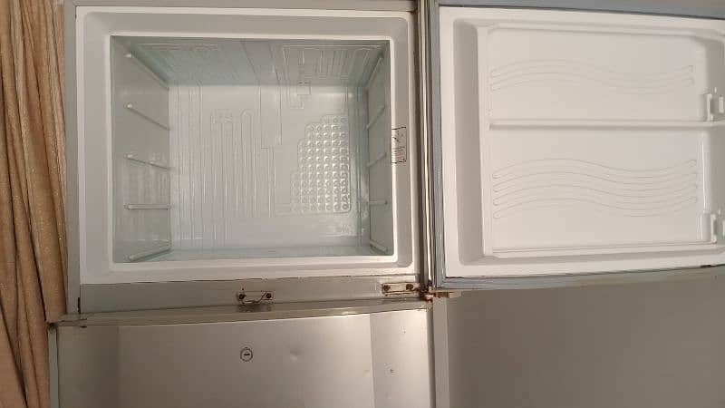 dewlance refrigerator for sale 5