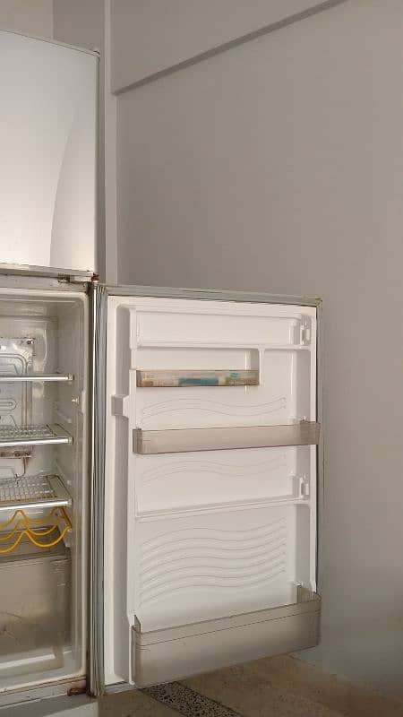 dewlance refrigerator for sale 6