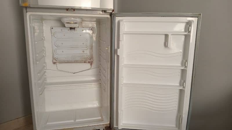 dewlance refrigerator for sale 7