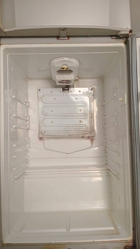 dewlance refrigerator for sale 10