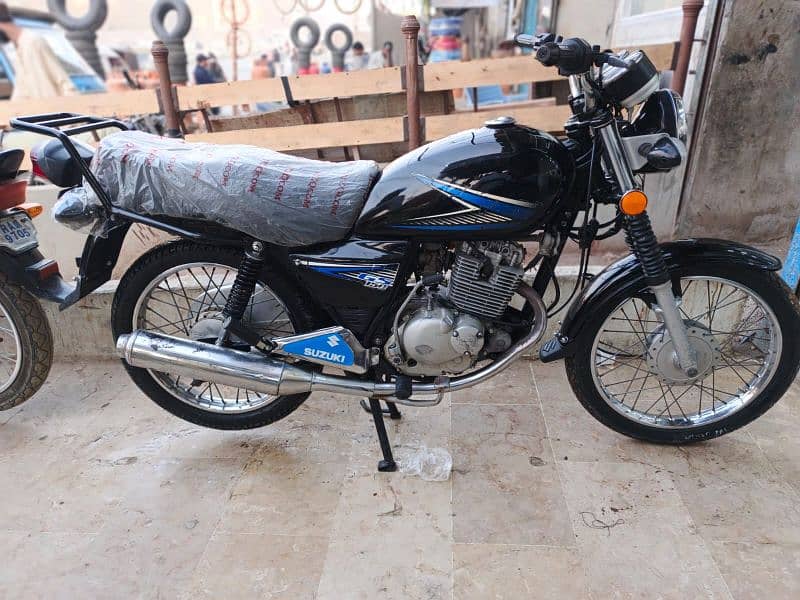 suzuki-150cc model-2016 karachi number 1