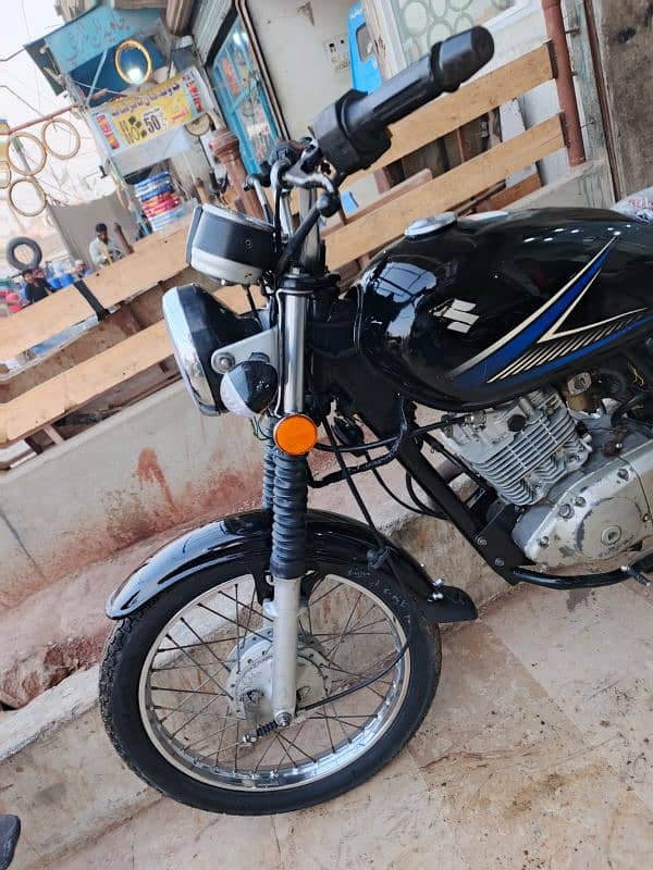 suzuki-150cc model-2016 karachi number 6