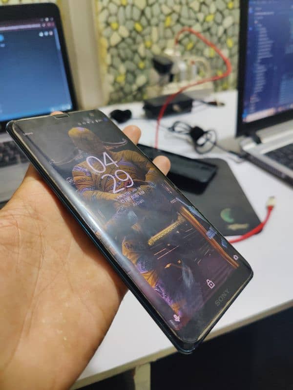 Sony xperiya xz3 Gaming Phone 4