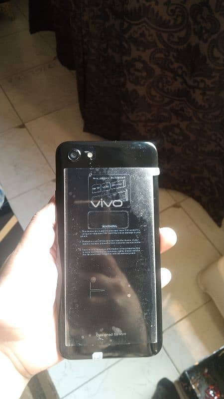 Vivo Y81S 1