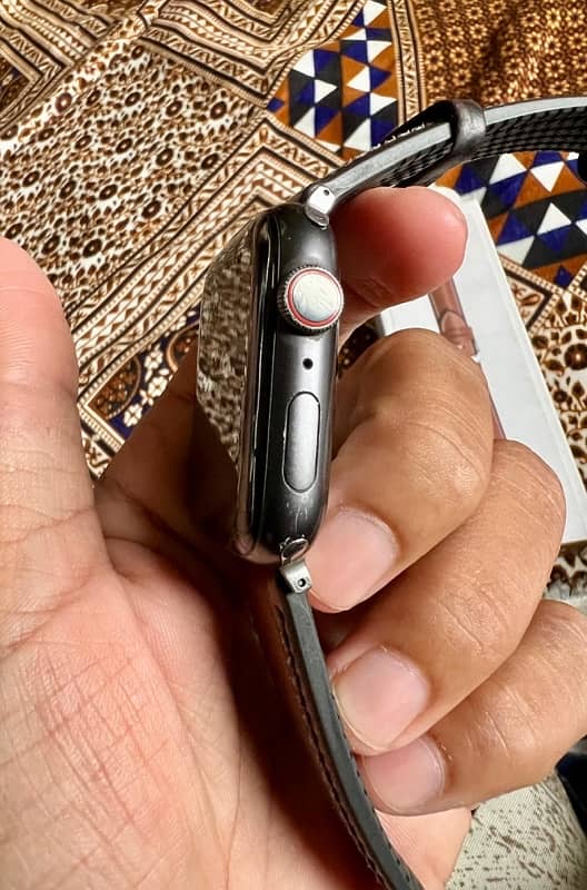 Apple Watch 44mm 03224227427 only WhatsApp 4