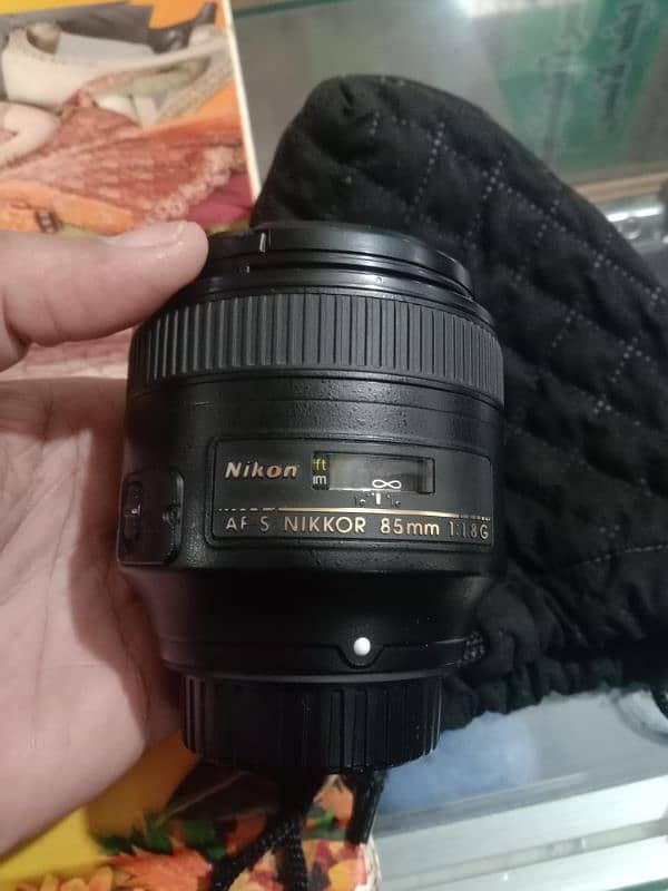 lens 85mm 0