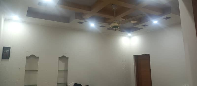 3 Bed 10 Marla Upper Portion Rent In Ex Air Avenue DHA Phase 8. 6