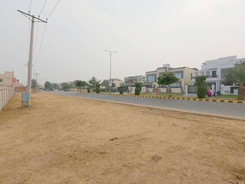 8 Kanal Commercial Plot For Sale In Rs. 350000000 Only 1