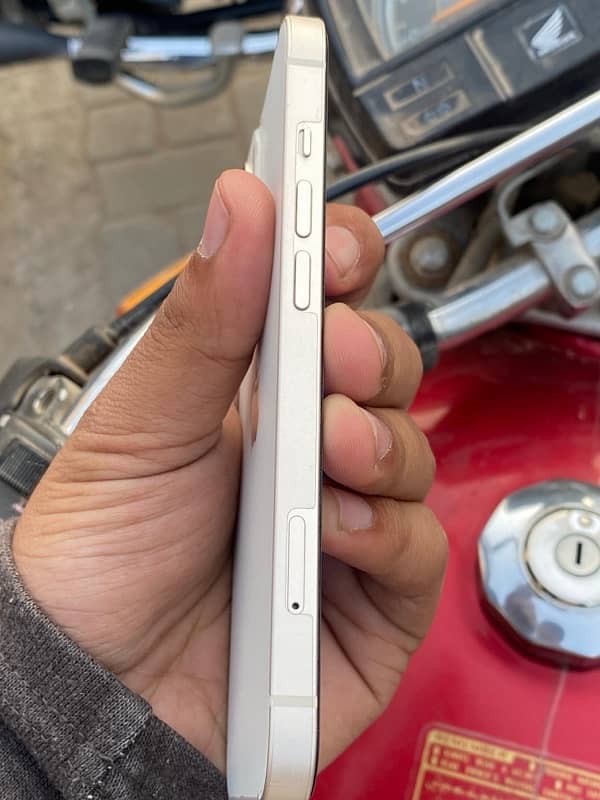 iPHONE 13 PTA APPROVED 512 GB 2