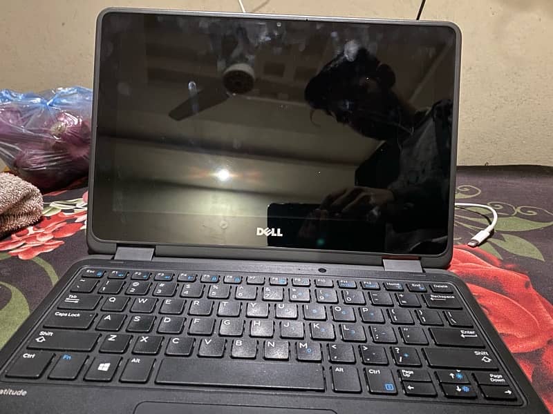 Dell laptop 0