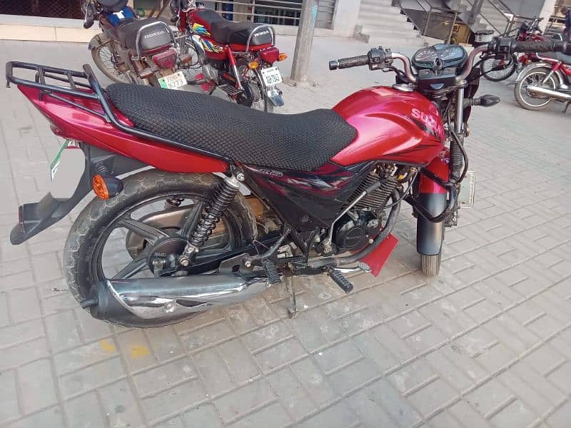 suzuki GR 150 original condition 5