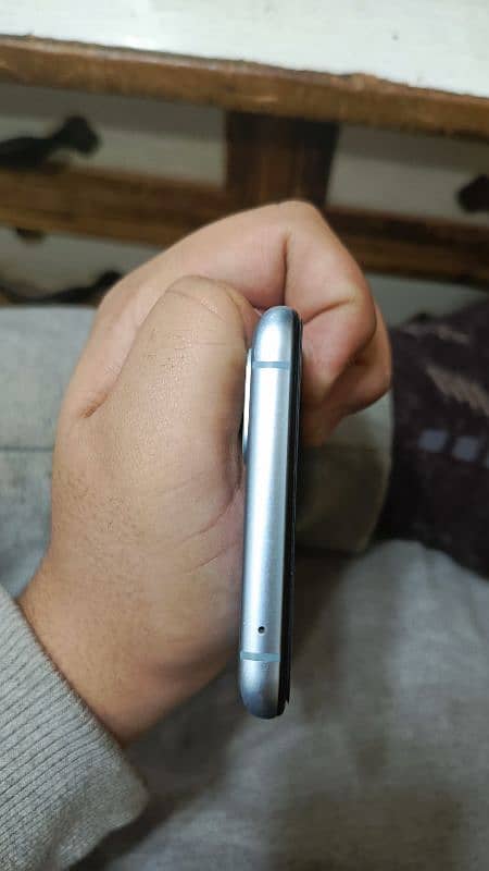 I am selling my OnePlus 9r 2