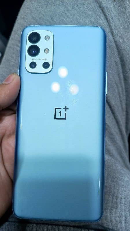 I am selling my OnePlus 9r 7