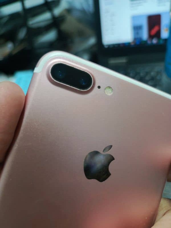 Iphone 7 plus 128 GB PTA Approved  PKR: 28000 5