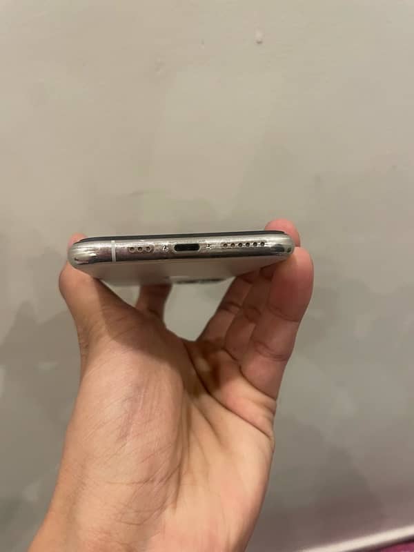 iphone 11pro 256gb non pta not jv 4months sim working 4