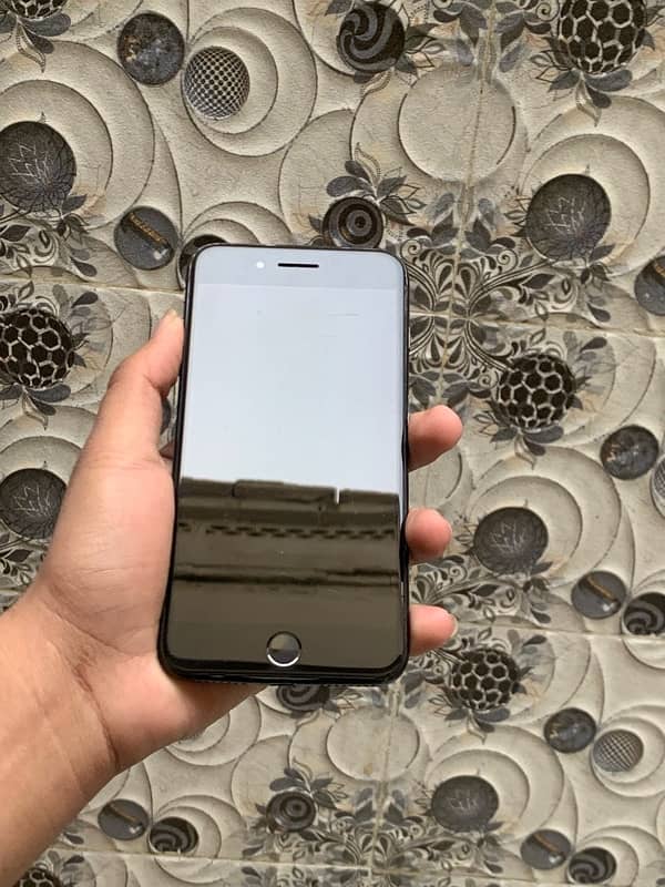 iphone 8plus pta approved 64gb 0