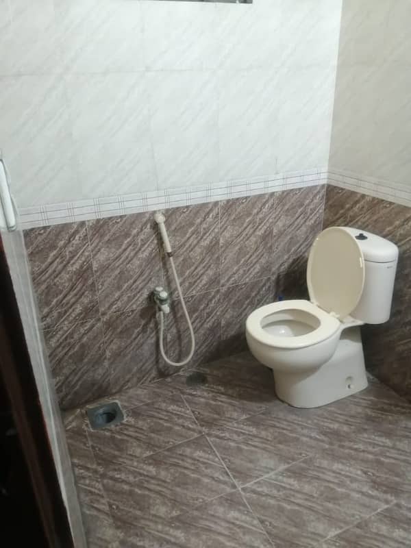 5 Marla Lower Portion For Rent In Johar Town Near Expo Center Lahore 3