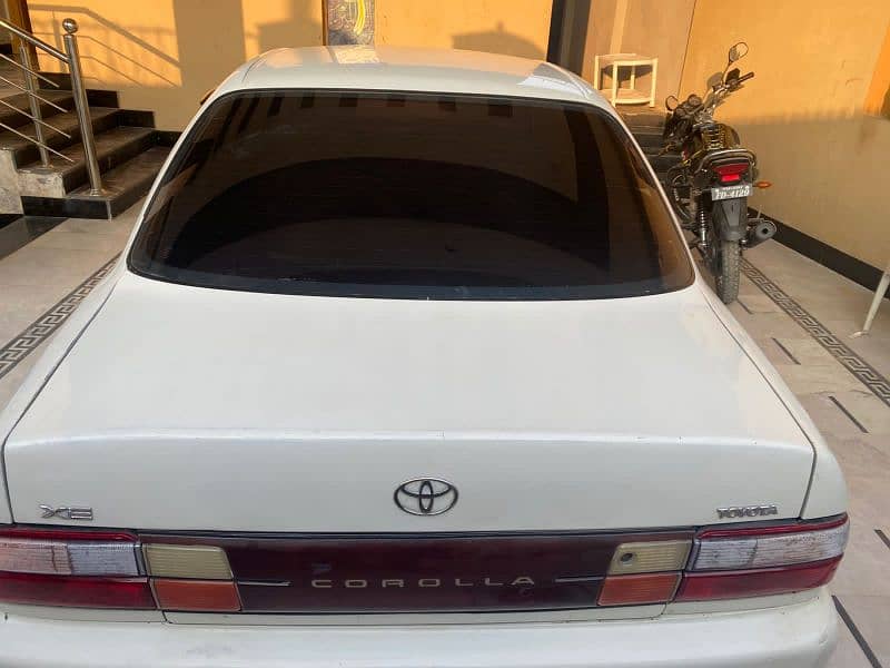 Toyota Corolla XE 1998 5