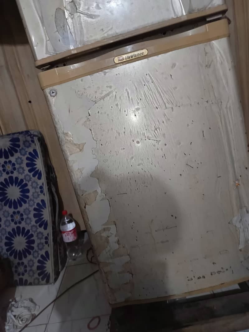 Old fridge for sale 2