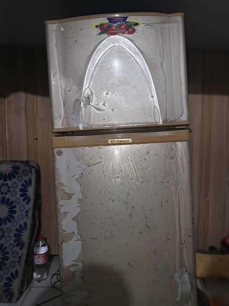 Old fridge for sale 3