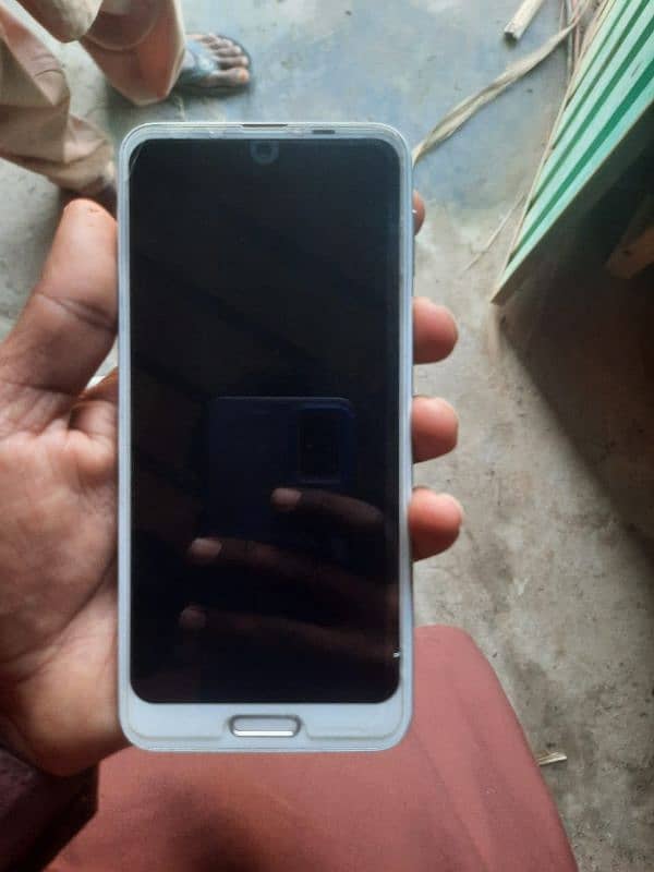 Aquos R3  for sale condition 10/9 Ram. Rom. 6/64.03026136523 2