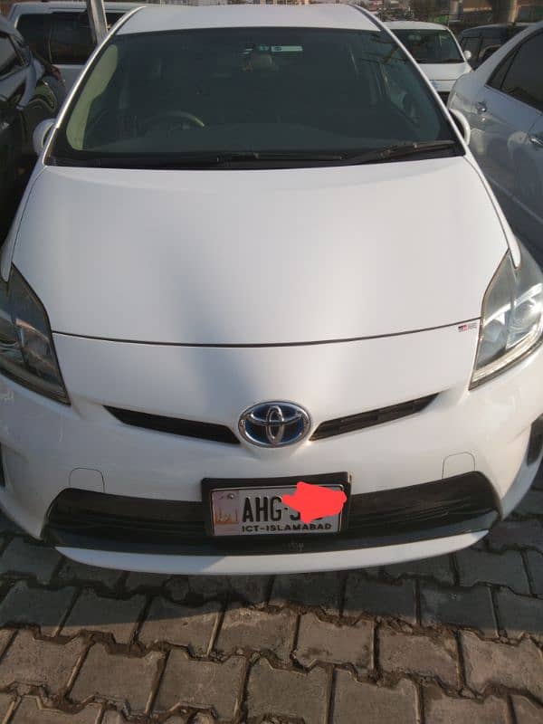 Toyota Prius 2014 1