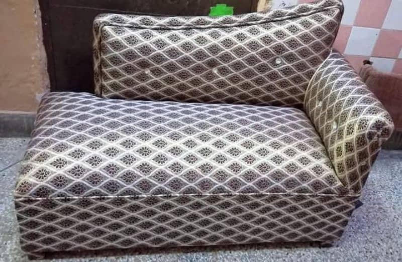 Brand New , 2- Seater Diwan Sofa 5