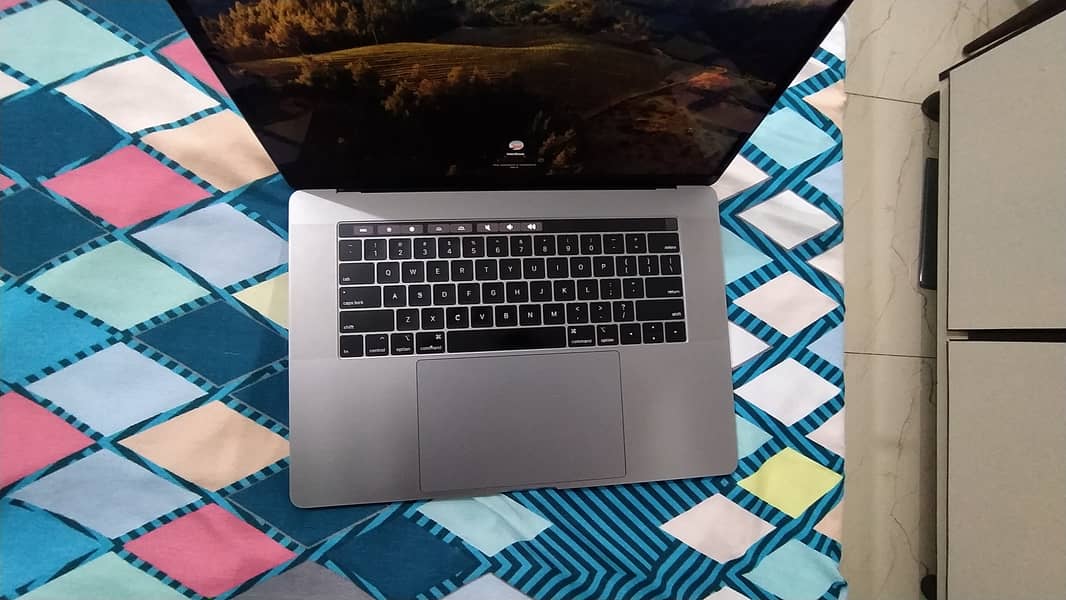 Macbook Pro 2018 15" for sale 2