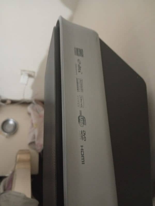 Philips home theatre sound bar 6