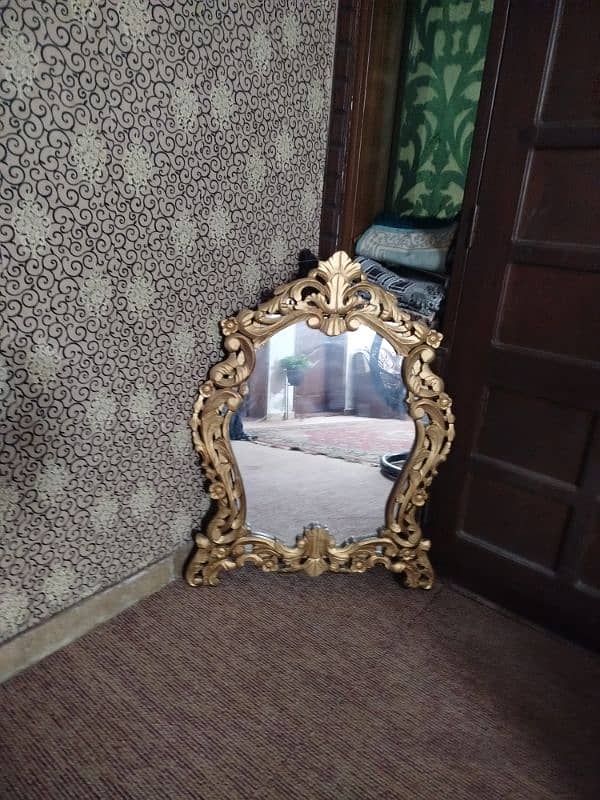 Nice and decent home wall mirror 2