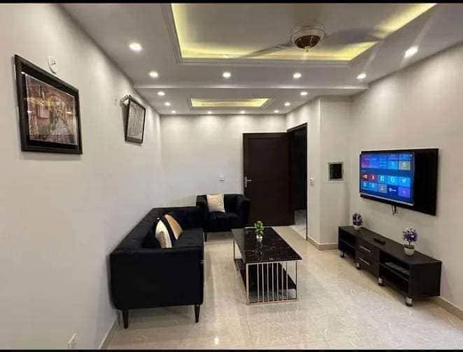 Luxury Newly Furnished 1BHK Apartment Daily or Monthly basis 0