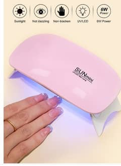 UV nail polish dryer with 6 lamps