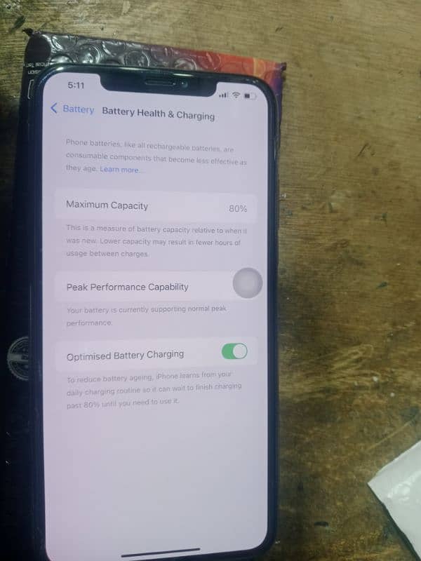 xs max 256GB Battery health 80 2