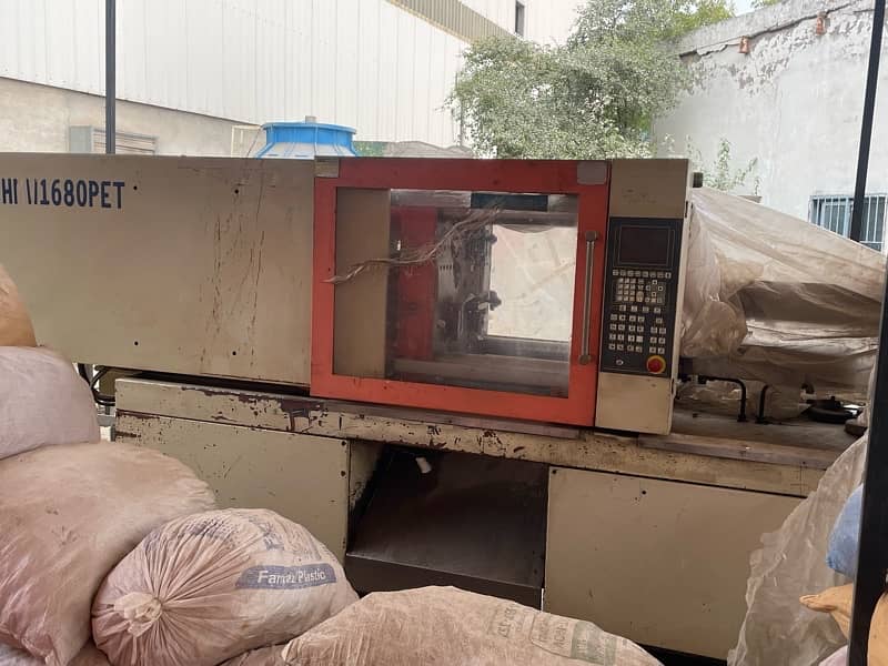 injection molding machine 0