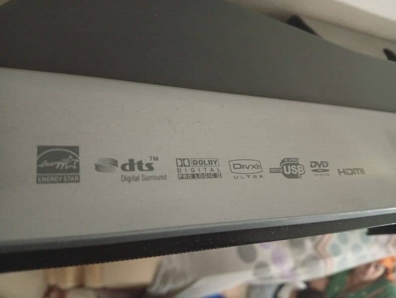 Philips home theatre sound bar 7