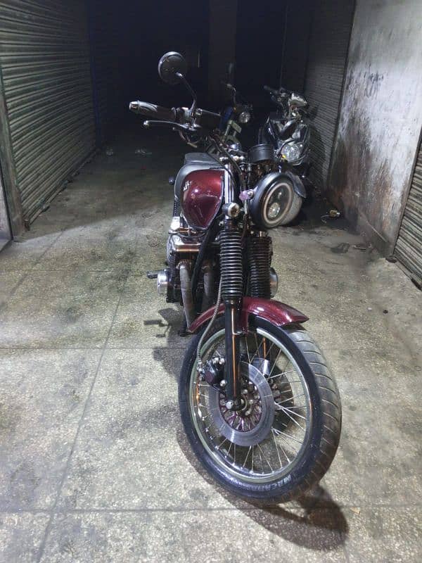 Suzuki GS 750 11