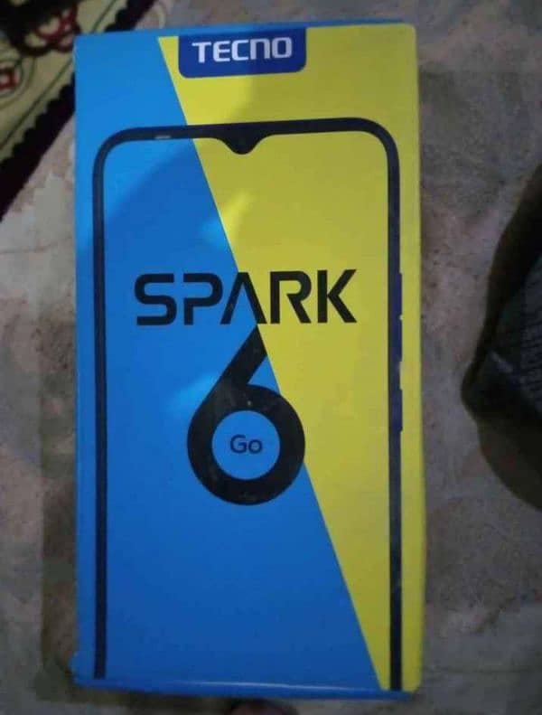 Tecno spark 6 go 4+64 with complete saman All okay 1