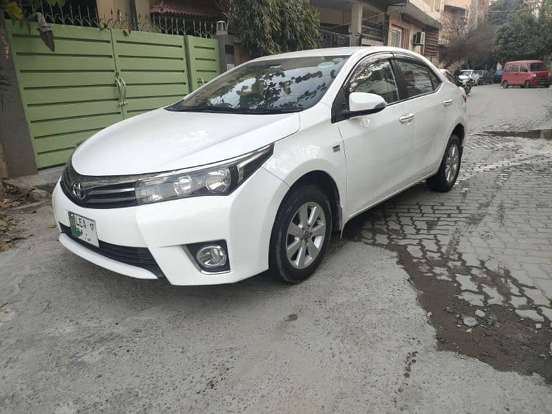 Toyota Corolla Altis 2017 1