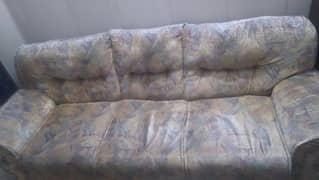 Valvet sofa