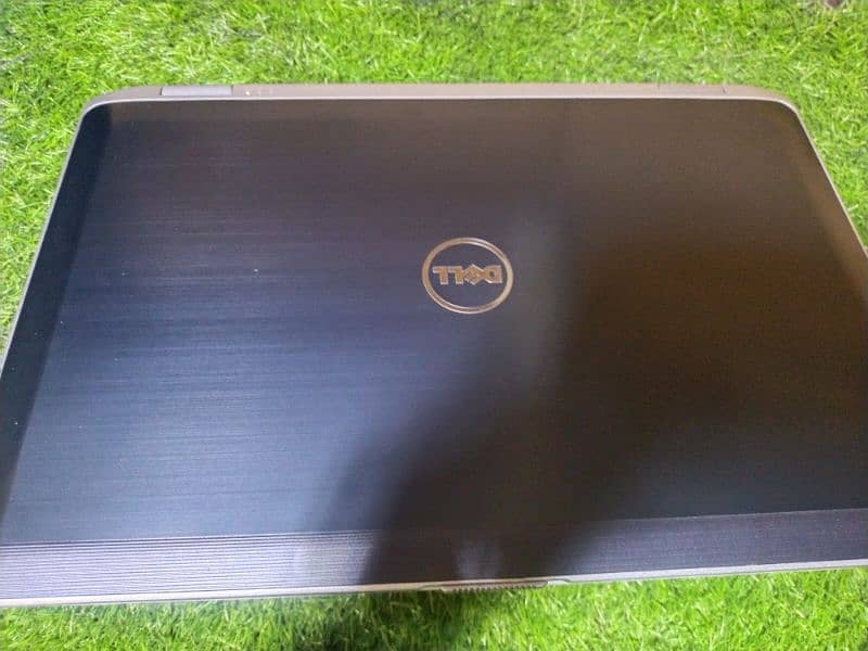 i5 . . 3rd Generation . . Dell Latitude E6530 1