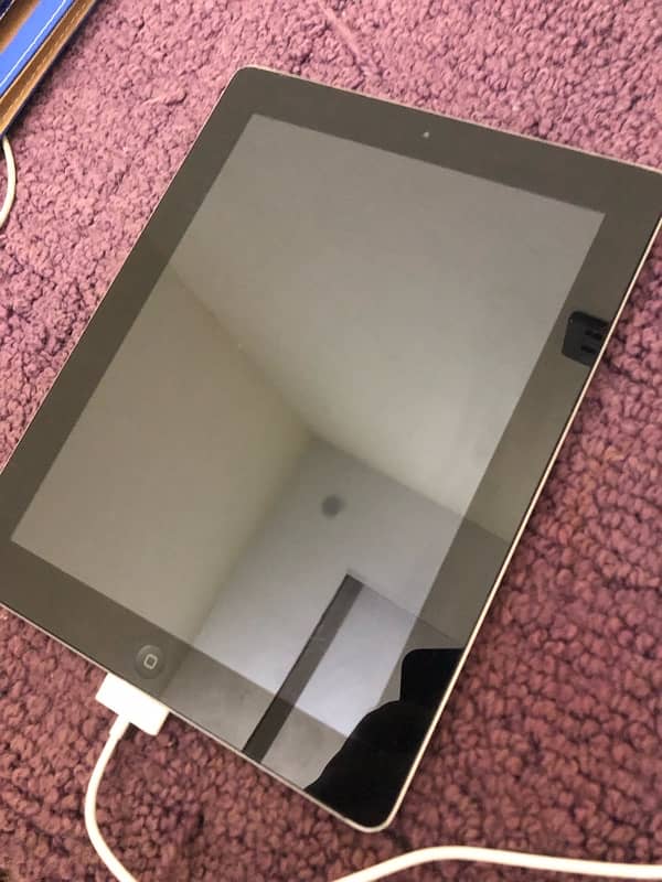 APPLE IPAD 1ST GENERATION 0