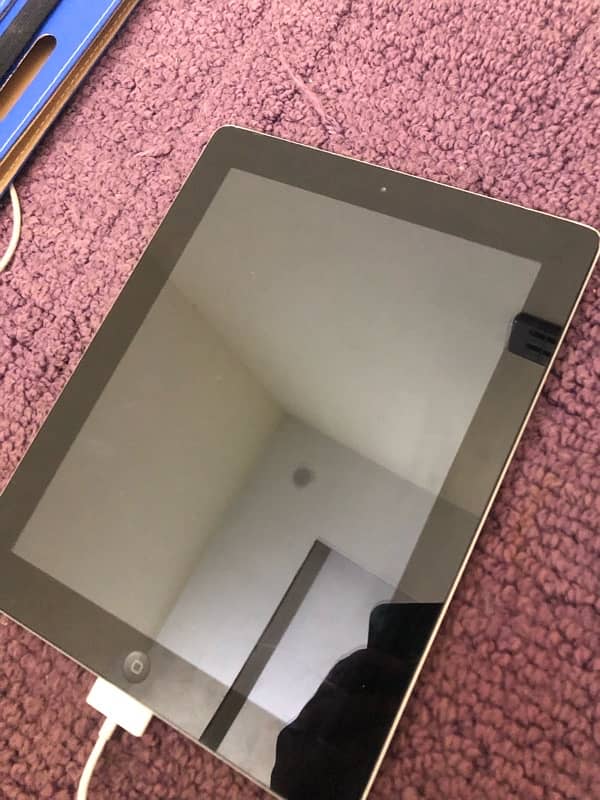 APPLE IPAD 1ST GENERATION 2