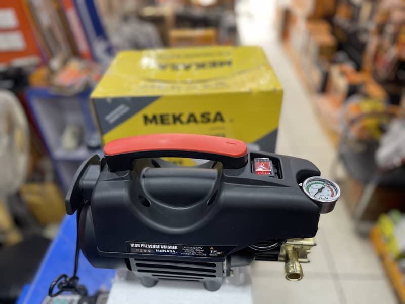 MEKASA Japan Solar Car Pressure Washer 0