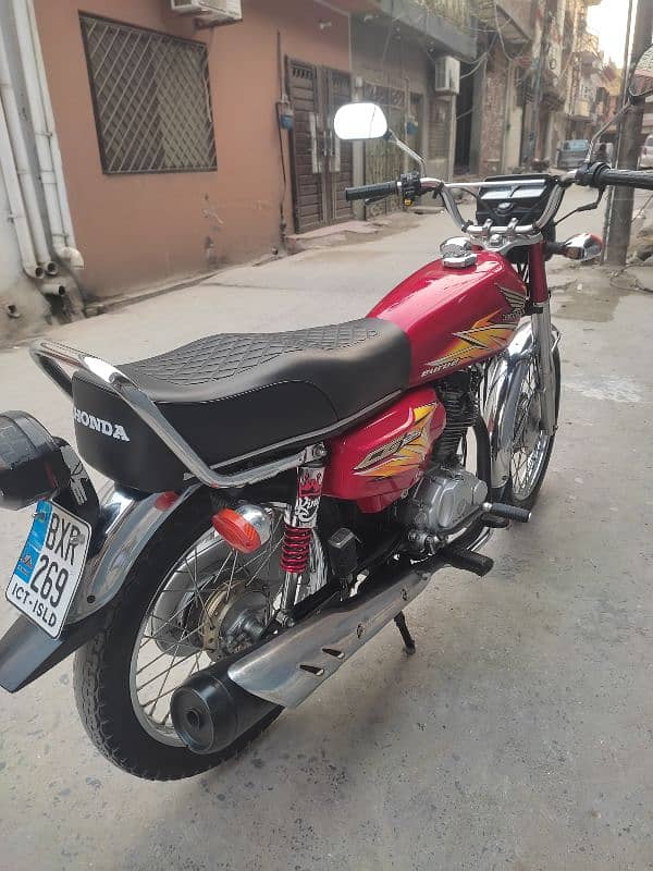 Honda 125 21/22 model 8