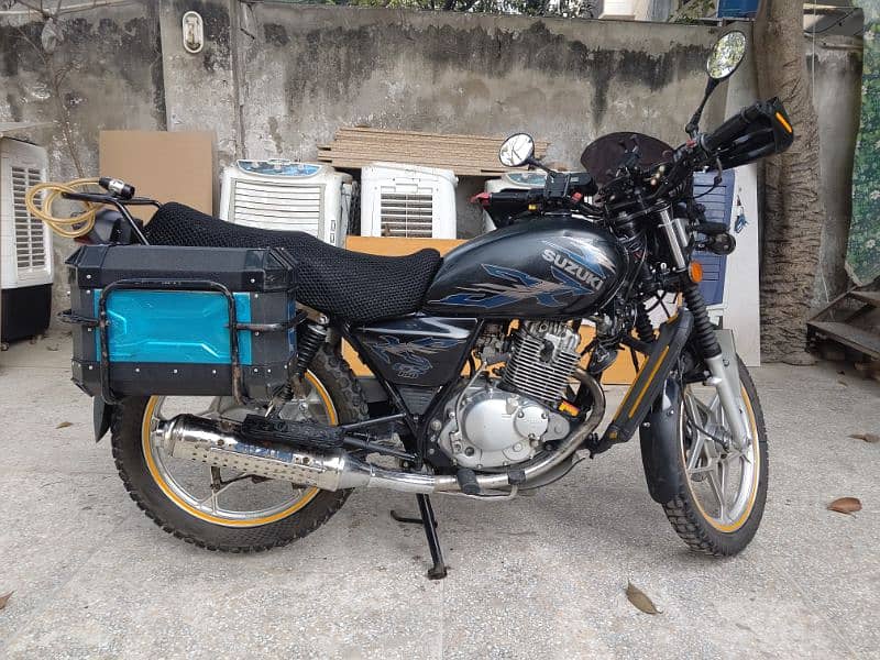 SUZUKI GS 150 SE Touring Ready 1