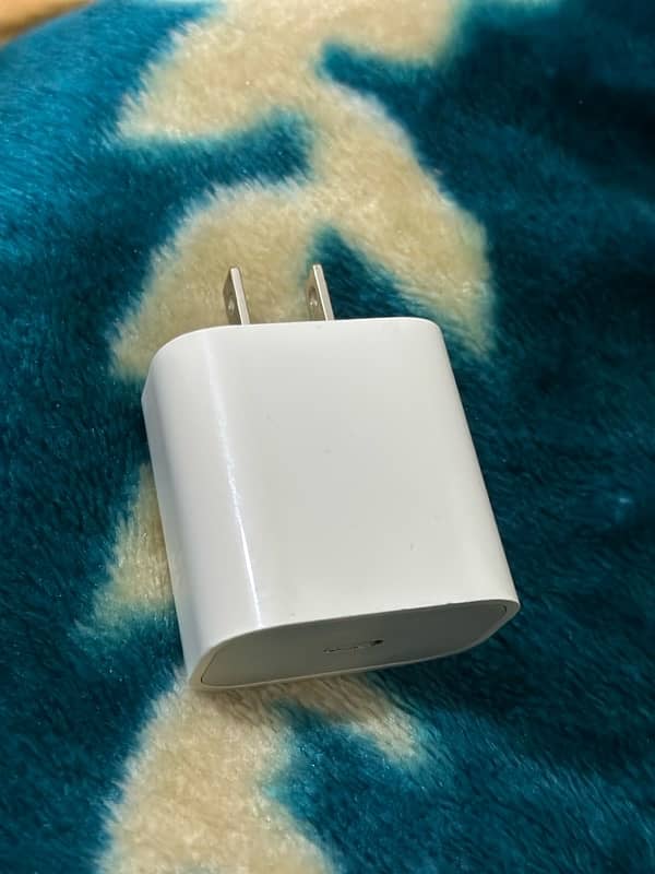 Apple 20w original adapter 0