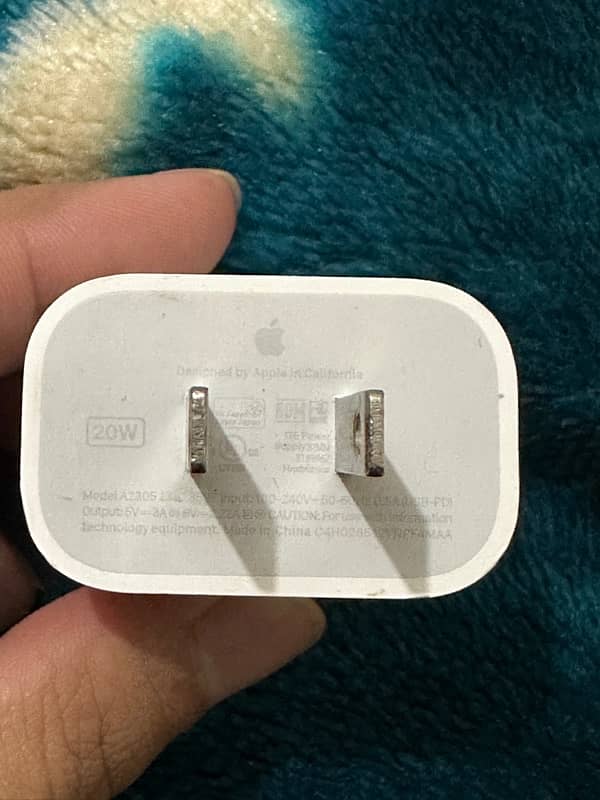 Apple 20w original adapter 4