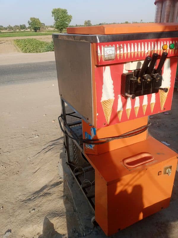 Used ice cream machine 2