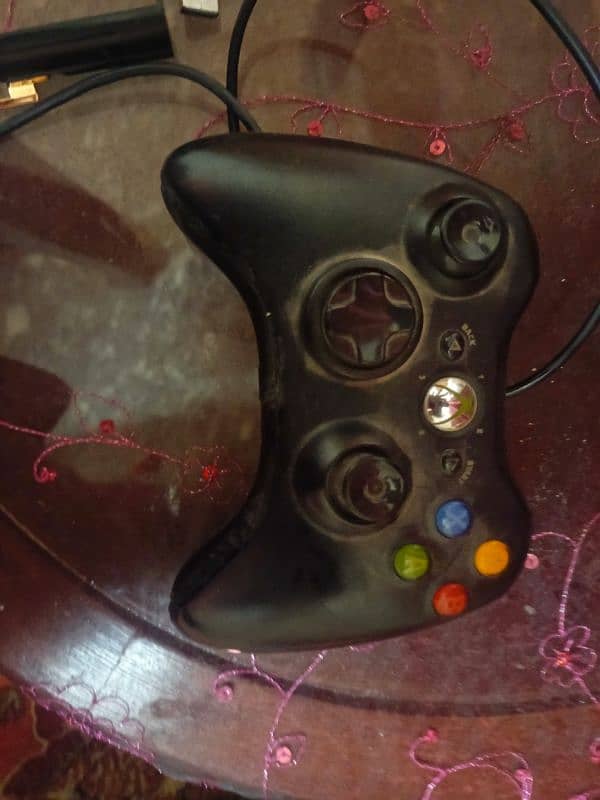 x box 360 with  steering wheel 8