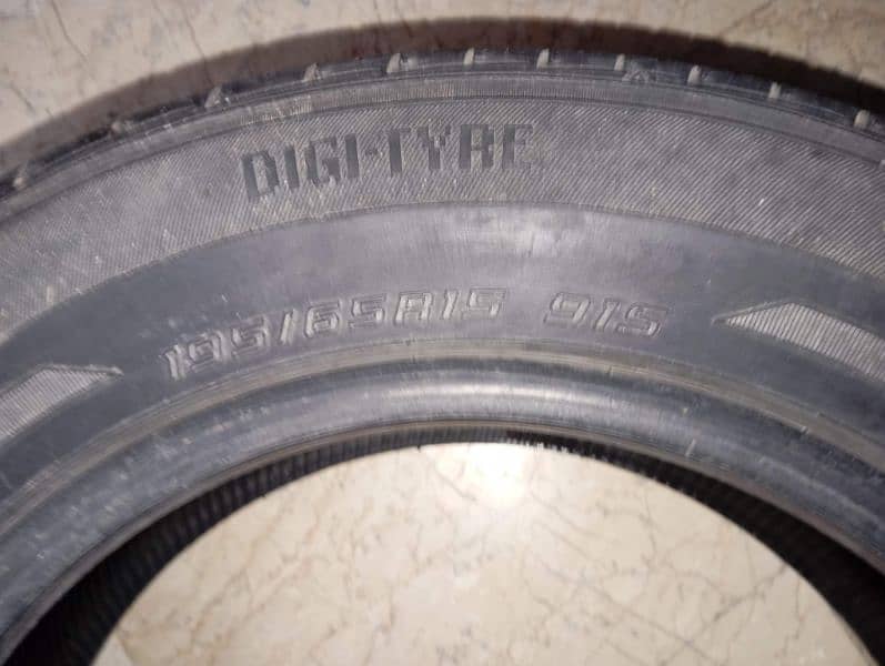 Dunlop Tyre 15 Rim Size (No Puncture at all) 1